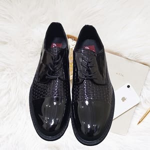 Men's Lace-Up Shoe